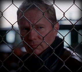 Donald Lydecker, joué par John Savage dans Dark Angel